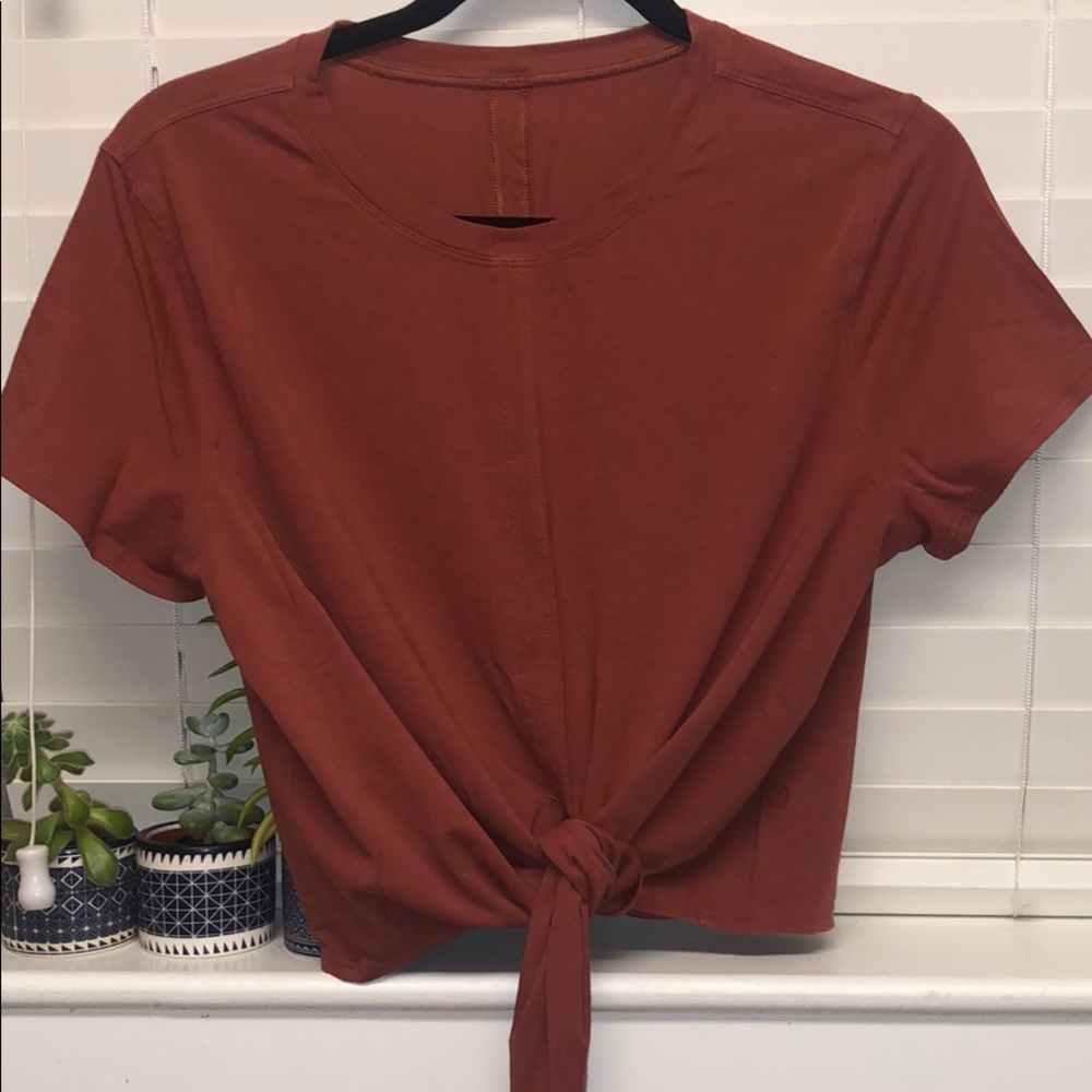 Lululemon short sleeve tie front top